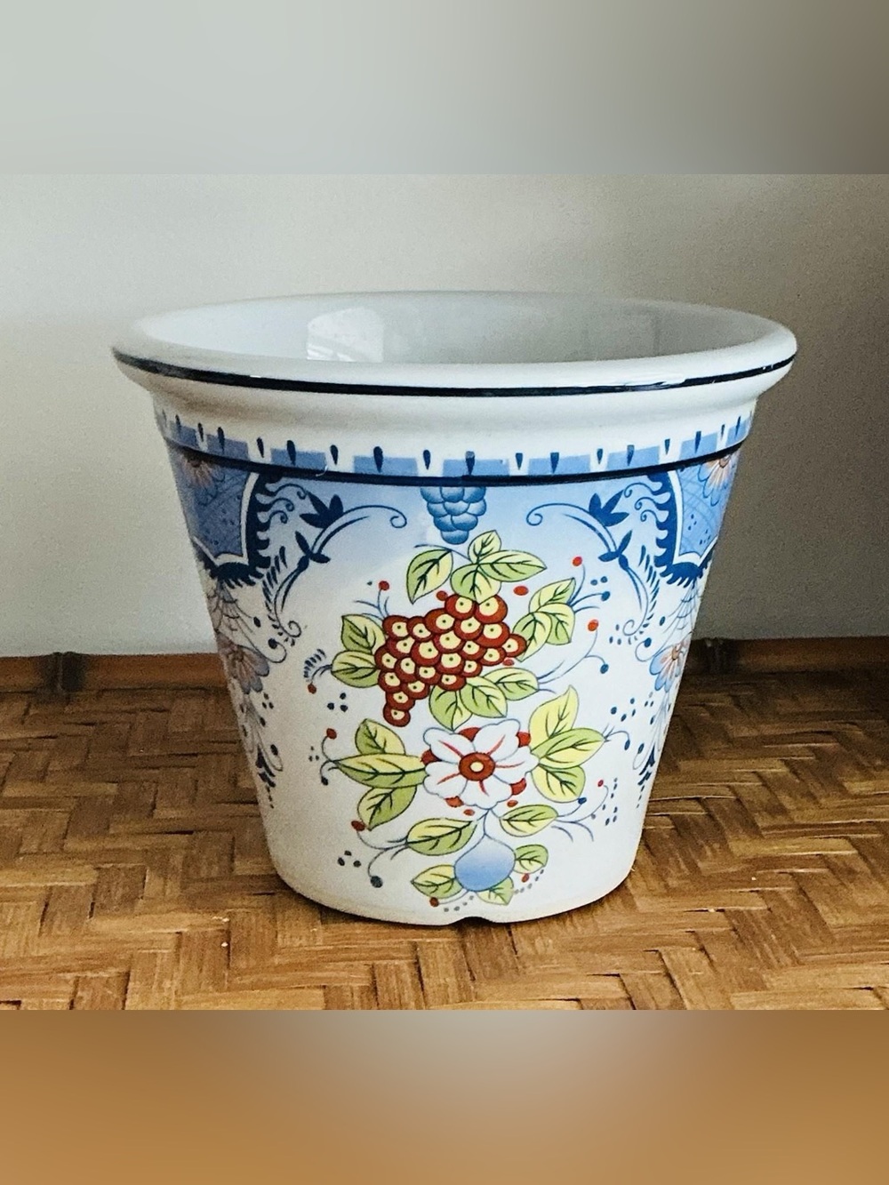 Vintage Italian Painted Ceramic Pot - small